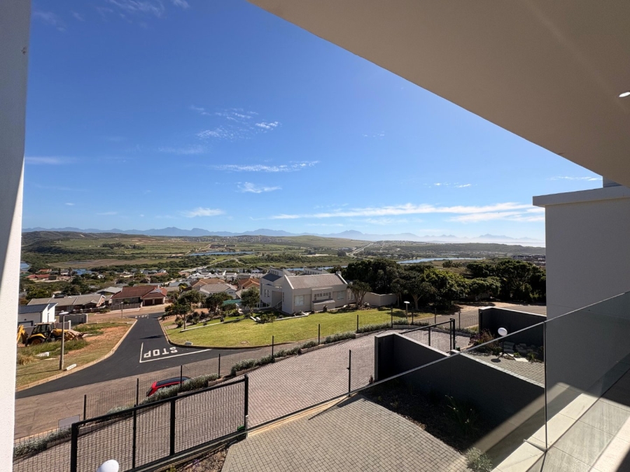 3 Bedroom Property for Sale in Hartenbos Heuwels Western Cape